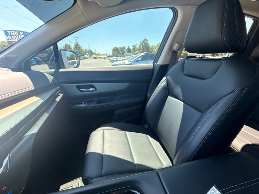Used 2025 Nissan Murano SL AWD/4WD image 28