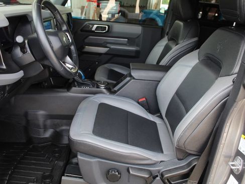 Used 2021 Ford Bronco Black Diamond AWD/4WD image 37
