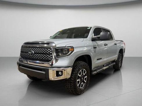 Used 2020 Toyota Tundra 4x4 CrewMax image 8