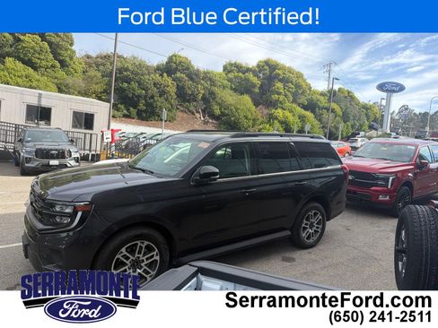 Used 2025 Ford Expedition Active AWD/4WD image 3