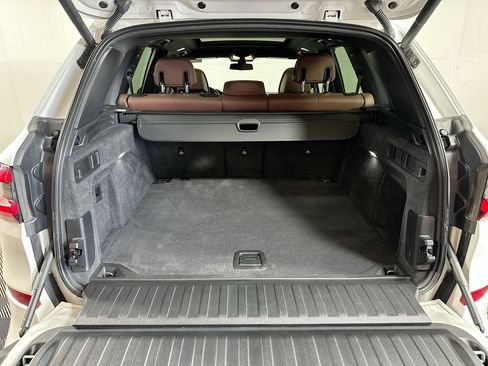 Used 2020 BMW X5 M50i w/ Executive Package image 28