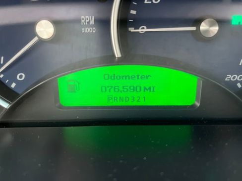 Used 2006 Pontiac GTO image 21