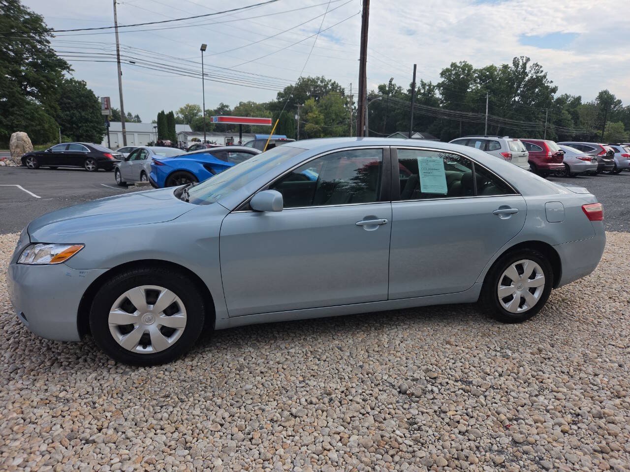 Used 2009 Toyota Camry LE FWD image 3