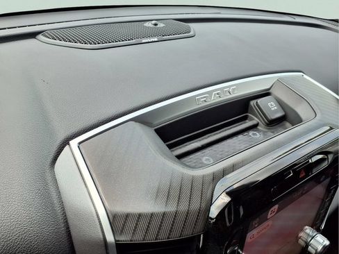 New 2026 RAM 2500 Big Horn AWD/4WD image 32
