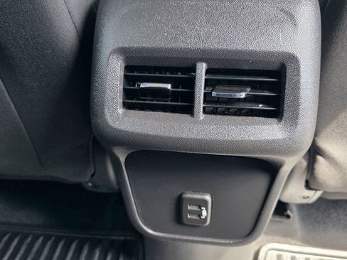Used 2020 Chevrolet Equinox LT FWD image 19