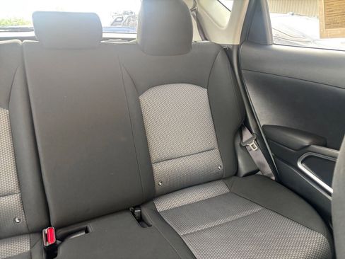 Used 2025 Kia Soul LX w/ LX Technology Package FWD image 35