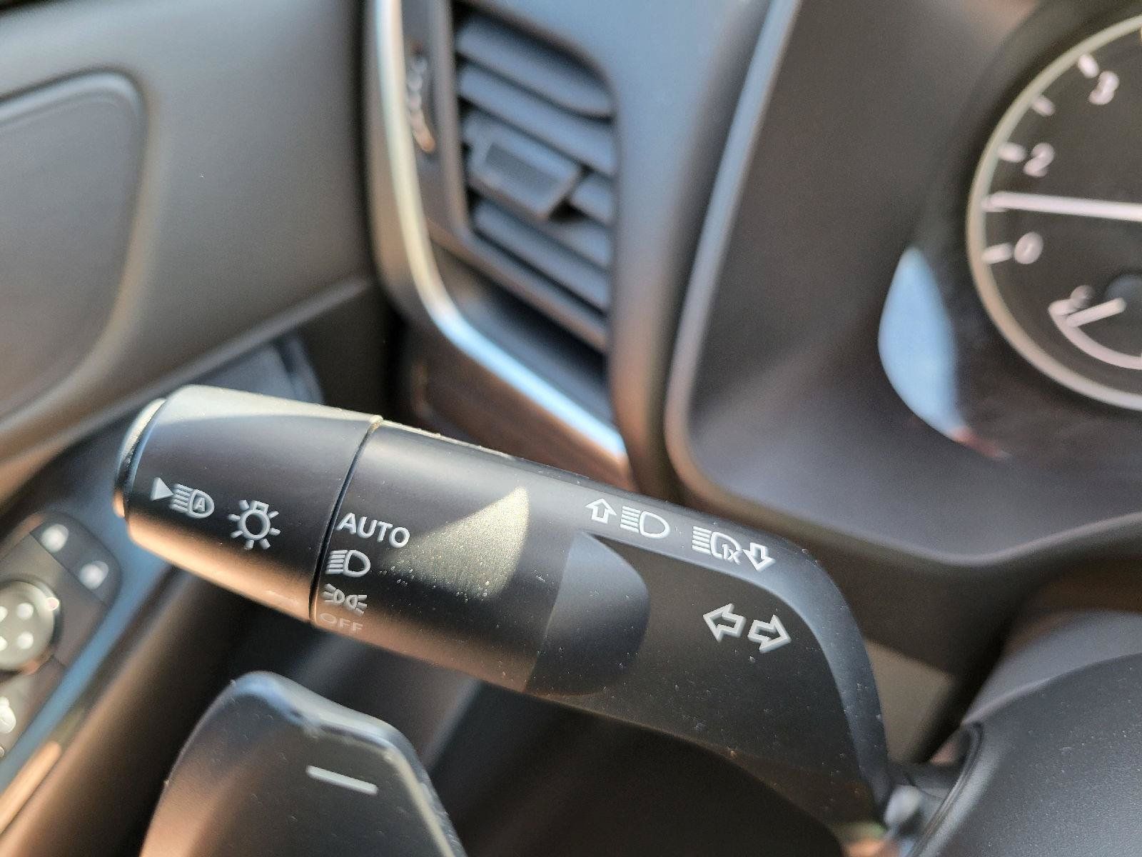 Used 2024 Nissan Rogue S AWD/4WD image 14