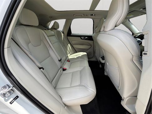 Used 2021 Volvo XC60 T5 Inscription w/ Climate Package AWD/4WD image 46