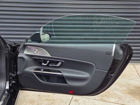 Used 2023 Mercedes-Benz SL 43 AMG image 21