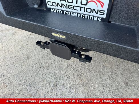 Used 2017 Toyota Tacoma TRD Off-Road w/ Tow Package image 36