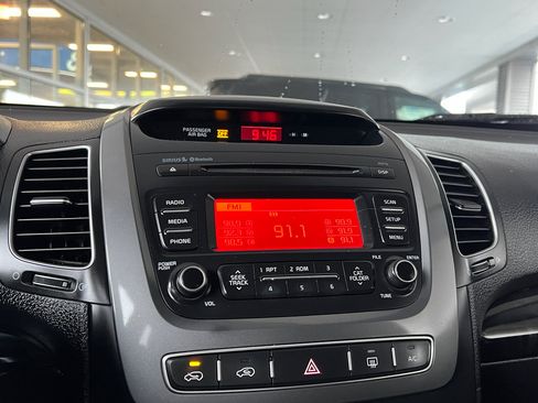 Used 2014 Kia Sorento LX image 29