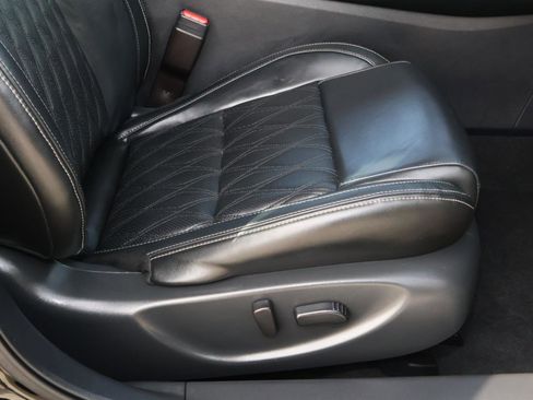 Used 2023 Nissan Maxima Platinum w/ Sport Mat Group image 19