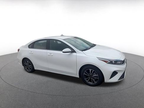 Used 2024 Kia Forte LXS FWD image 2