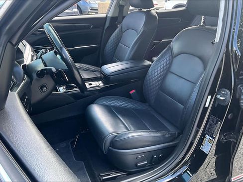 Used 2019 Kia Cadenza Limited FWD image 8