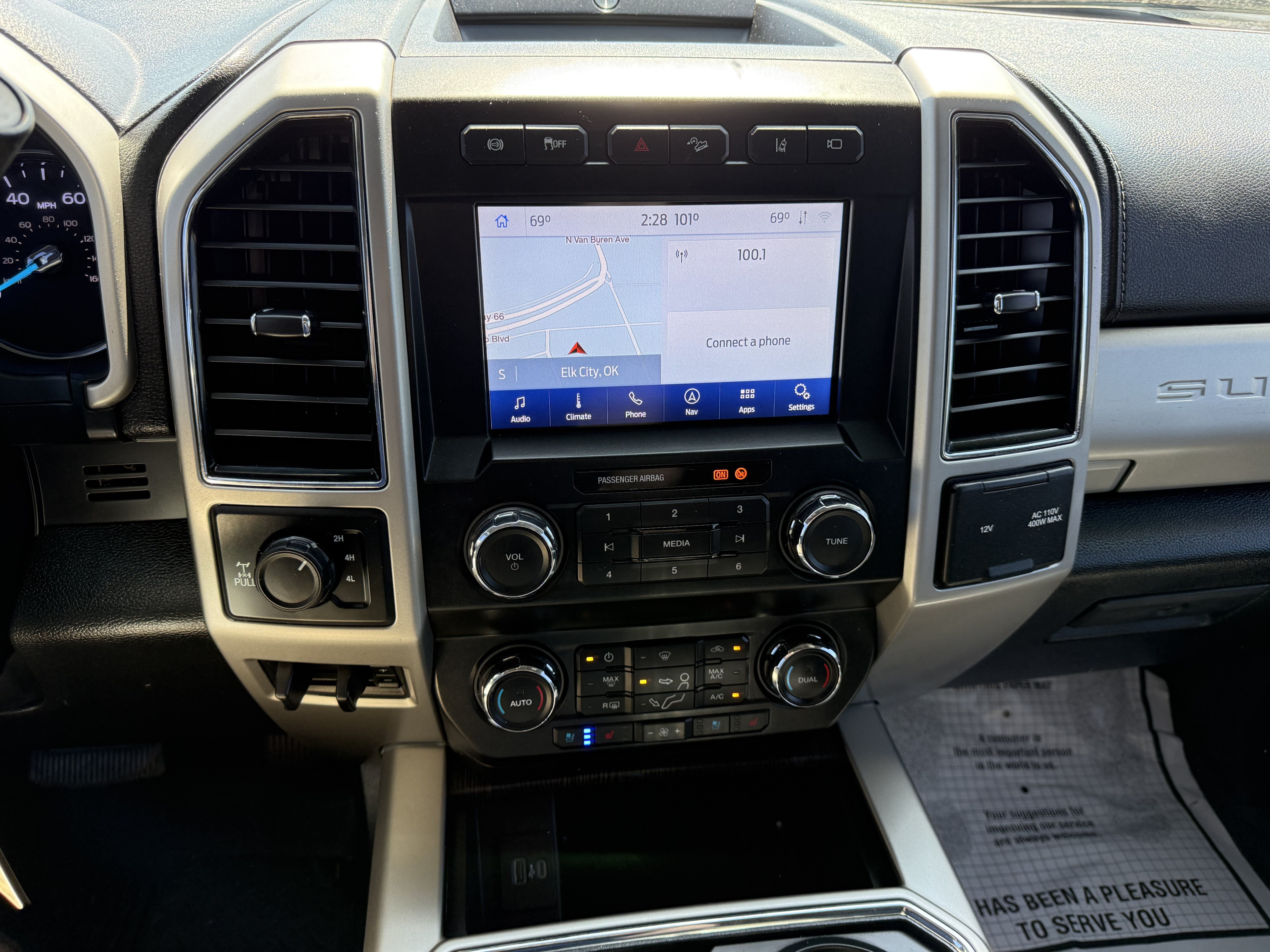 Used 2020 Ford F350 Lariat w/ Lariat Value Package AWD/4WD image 6