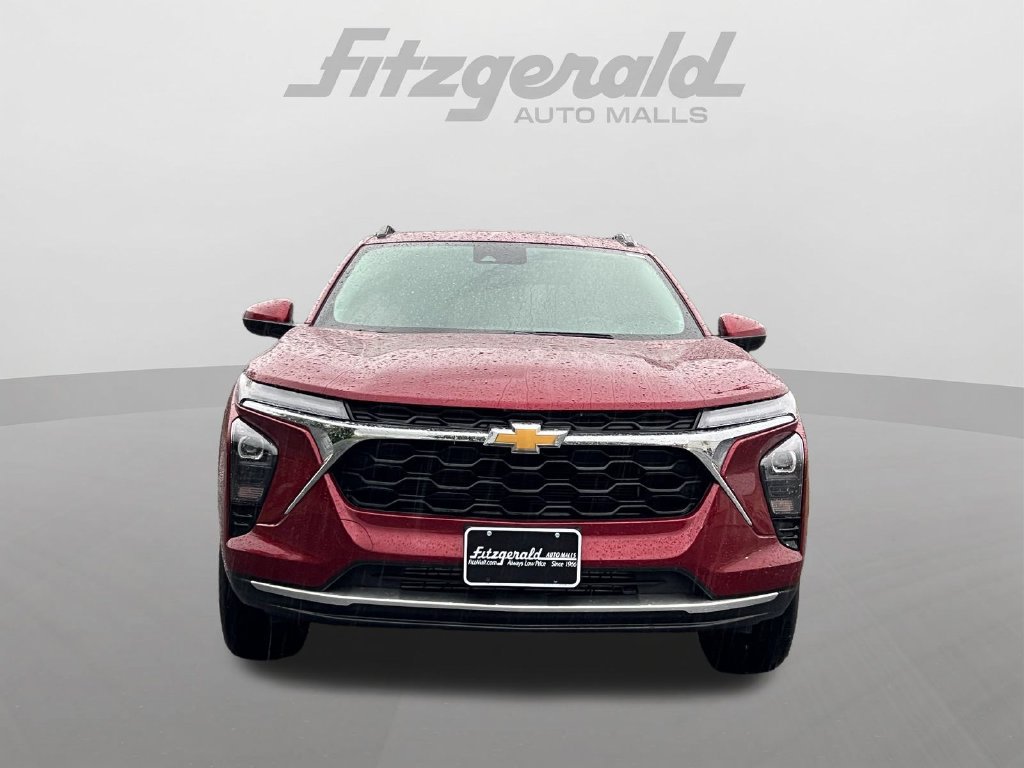 Used 2025 Chevrolet Trax LT FWD image 6