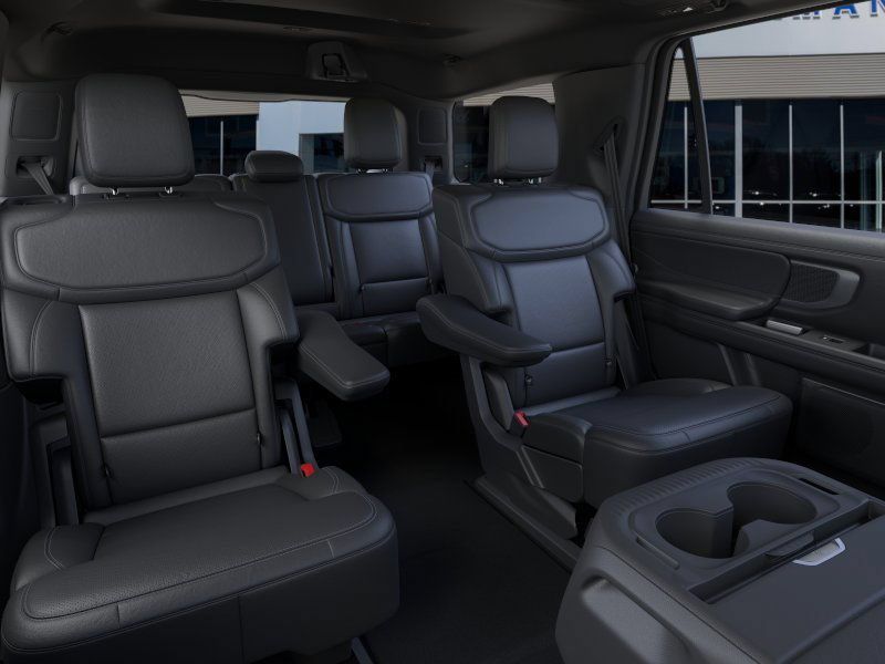 Used 2026 Ford Expedition Platinum w/ Stealth Performance Package AWD/4WD image 12