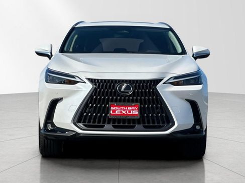 Used 2025 Lexus NX 250 FWD image 9