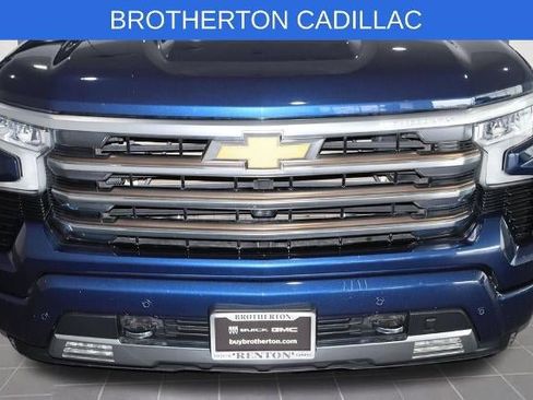 Used 2022 Chevrolet Silverado 1500 High Country w/ Technology Package AWD/4WD image 12