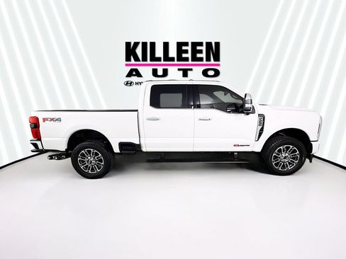 New 2026 Ford F250 Platinum w/ Platinum Plus Package AWD/4WD image 8