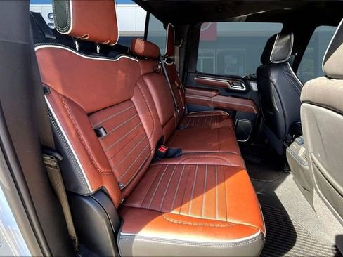 Used 2025 GMC Sierra 2500 Denali Ultimate image 23