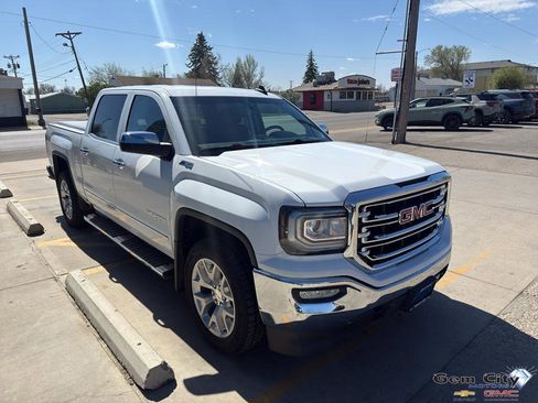 Used 2017 GMC Sierra 1500 SLT w/ SLT Premium Package AWD/4WD image 4