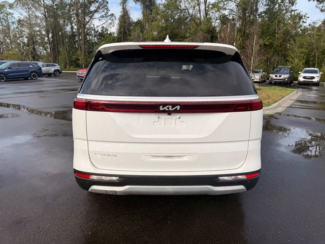 Used 2024 Kia Carnival EX FWD image 17