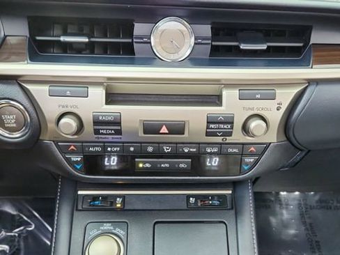 Used 2018 Lexus ES 350 w/ Premier Package image 45