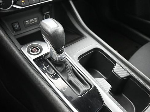 Used 2025 Nissan Sentra SV FWD image 9