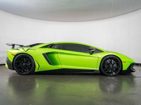 Used 2016 Lamborghini Aventador LP 750-4 Superveloce AWD/4WD image 9