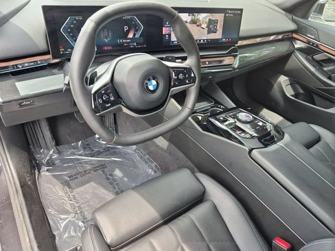 Used 2025 BMW 540i xDrive AWD/4WD image 11