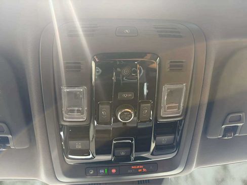 Used 2026 Cadillac Escalade Luxury w/ LPO, Floor Liner Package AWD/4WD image 12