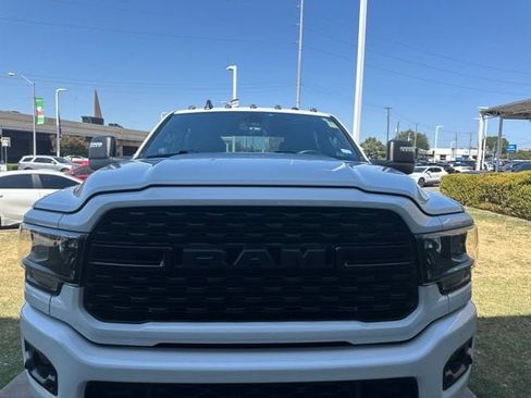 Used 2024 RAM 2500 Big Horn w/ Night Edition AWD/4WD image 7