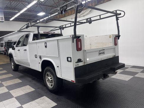 Used 2021 Chevrolet Silverado 2500 W/T w/ WT Convenience Package image 2