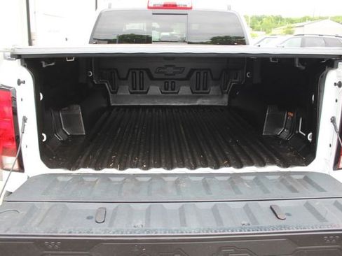 Used 2025 Chevrolet Colorado Trail Boss AWD/4WD image 26