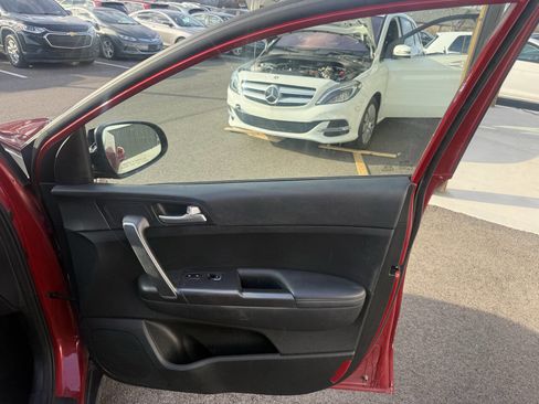 Used 2021 Kia Sportage LX image 13