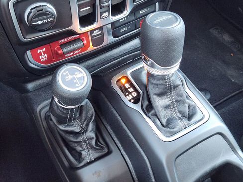 New 2026 Jeep Gladiator Mojave image 19