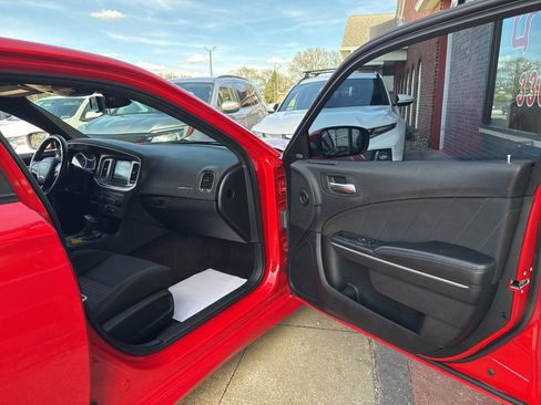 Used 2019 Dodge Charger Scat Pack w/ Navigation & Travel Group image 41