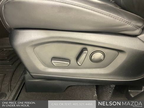 Used 2023 Ford Explorer Platinum w/ Technology Package AWD/4WD image 26