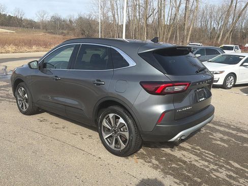 Used 2025 Ford Escape Platinum image 3