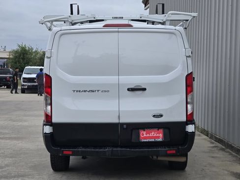 Used 2023 Ford Transit 250 Low Roof RWD image 9