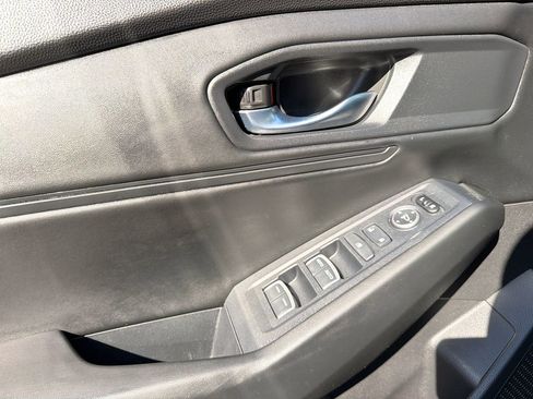 Used 2023 Honda Accord EX image 31