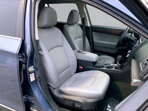 Used 2018 Subaru Outback 2.5i Limited AWD/4WD image 9