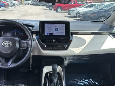 Used 2026 Toyota Corolla LE FWD image 13