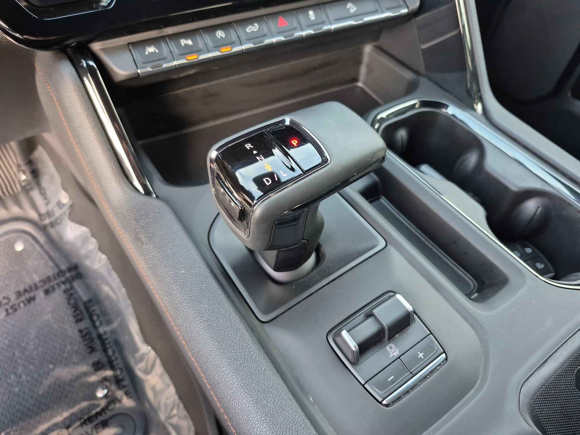 Used 2025 GMC Sierra 1500 AT4 AWD/4WD image 17