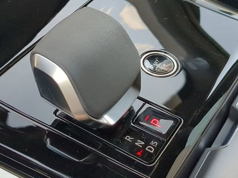 New 2025 Land Rover Range Rover Sport Dynamic SE image 34