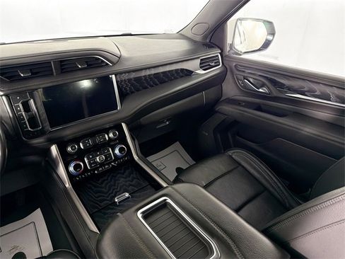 Used 2022 GMC Yukon Denali image 23