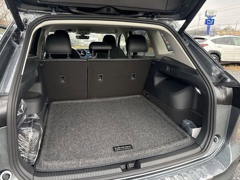 New 2026 Volkswagen Tiguan SE image 42