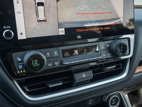 Used 2025 Toyota Grand Highlander FWD image 23