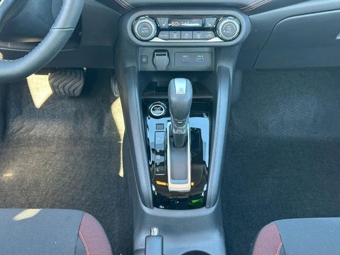 New 2025 Nissan Versa SR w/ Trunk Package image 8